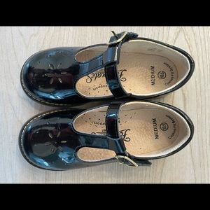 FootMates Mary Janes 10.5